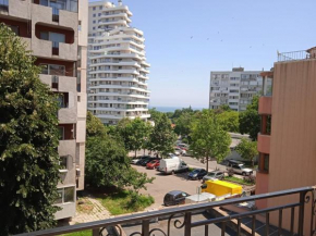 Отель Flora Beach Apartaments  Бургас